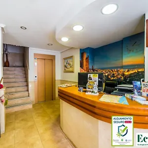 https://hotel-sevilla-almeria.es-andalucia.com