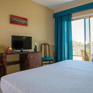 hotel-aeropuerto-sur-san-isidro-tenerife.adeje-hotels.com/